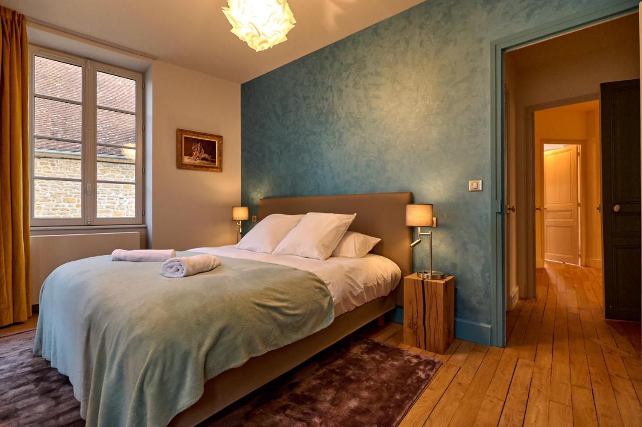 Appartement Montagnon - Les Suites Du Palais - Classe 4 Etoiles, Parking Prive, Vue Cathedrale, 3 Chambres, Primo C0Nciergerie Nevers Exteriör bild