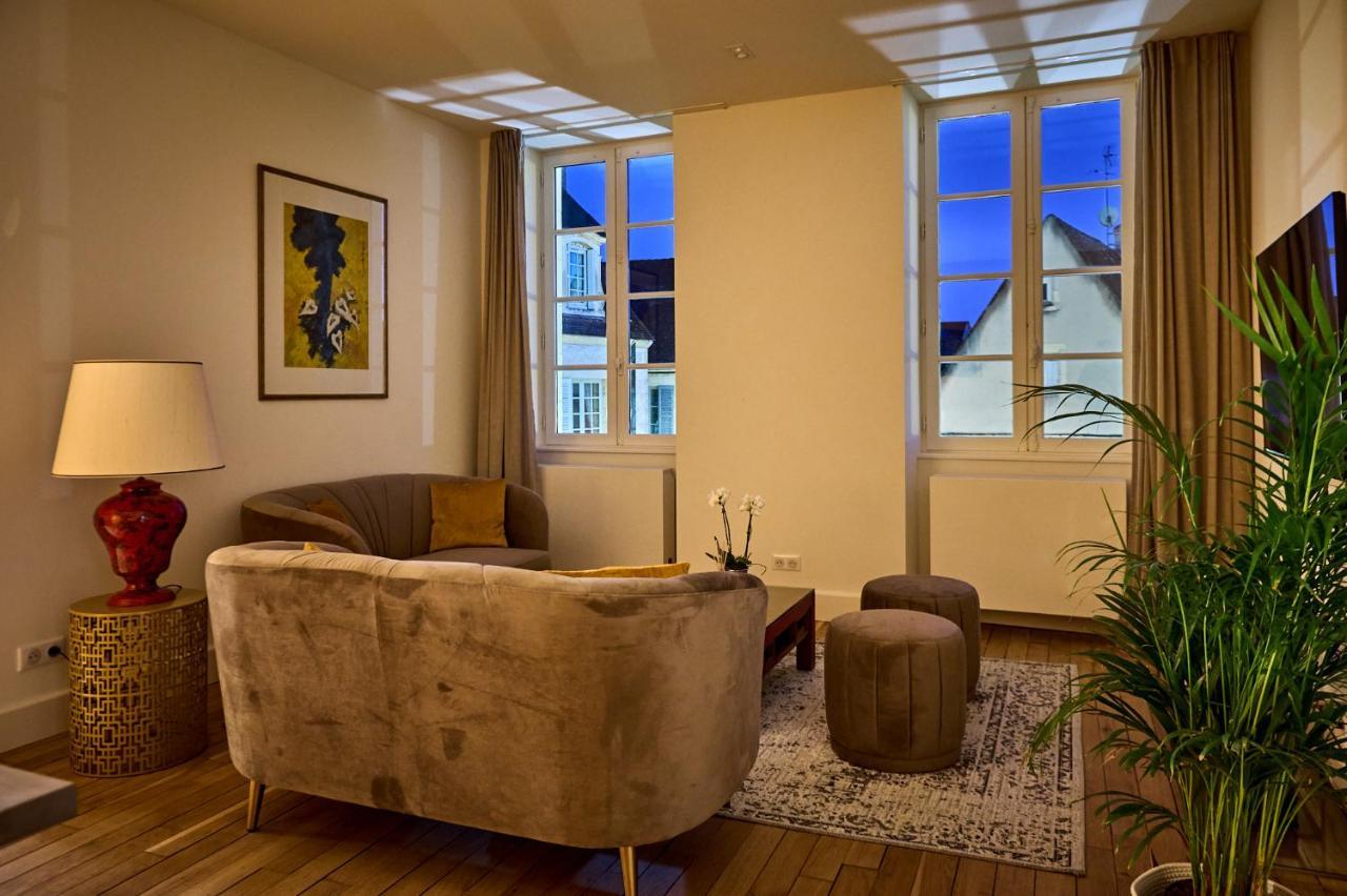 Appartement Montagnon - Les Suites Du Palais - Classe 4 Etoiles, Parking Prive, Vue Cathedrale, 3 Chambres, Primo C0Nciergerie Nevers Exteriör bild