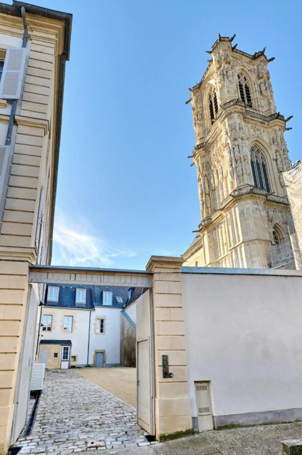 Appartement Montagnon - Les Suites Du Palais - Classe 4 Etoiles, Parking Prive, Vue Cathedrale, 3 Chambres, Primo C0Nciergerie Nevers Exteriör bild