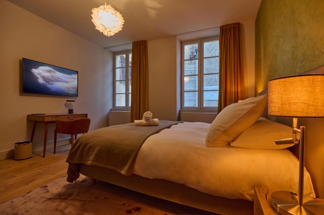 Appartement Montagnon - Les Suites Du Palais - Classe 4 Etoiles, Parking Prive, Vue Cathedrale, 3 Chambres, Primo C0Nciergerie Nevers Exteriör bild