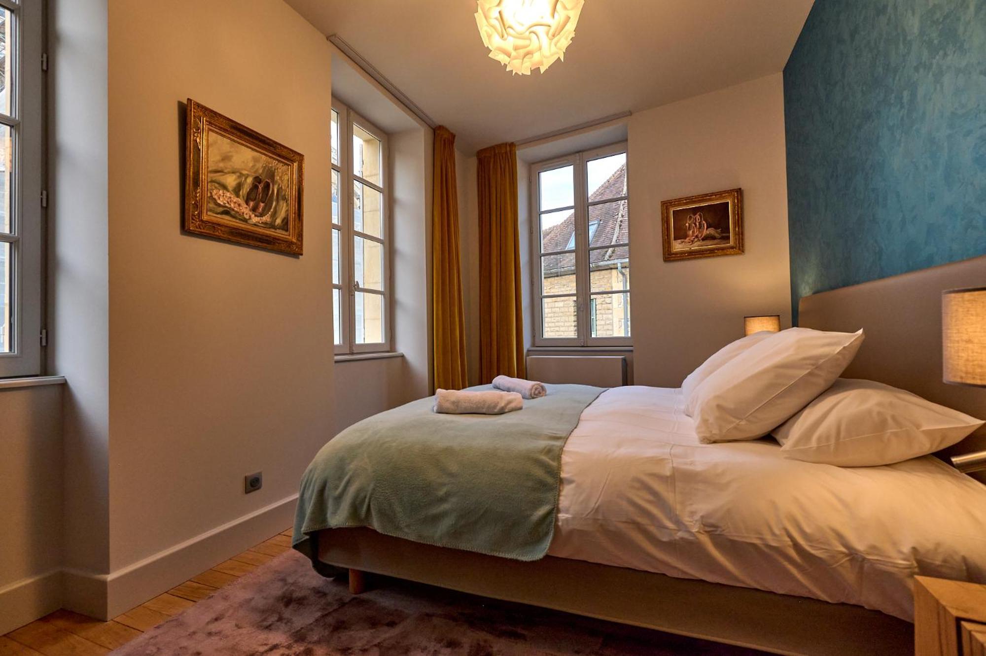 Appartement Montagnon - Les Suites Du Palais - Classe 4 Etoiles, Parking Prive, Vue Cathedrale, 3 Chambres, Primo C0Nciergerie Nevers Exteriör bild