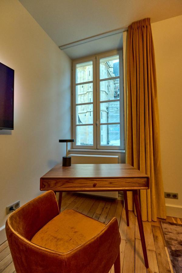 Appartement Montagnon - Les Suites Du Palais - Classe 4 Etoiles, Parking Prive, Vue Cathedrale, 3 Chambres, Primo C0Nciergerie Nevers Exteriör bild