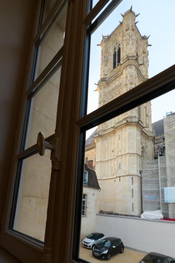 Appartement Montagnon - Les Suites Du Palais - Classe 4 Etoiles, Parking Prive, Vue Cathedrale, 3 Chambres, Primo C0Nciergerie Nevers Exteriör bild