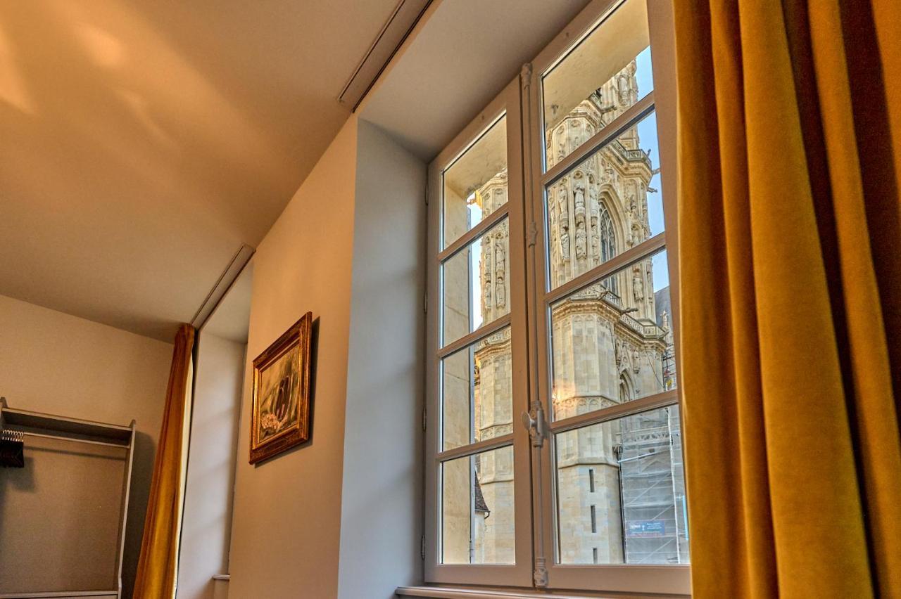 Appartement Montagnon - Les Suites Du Palais - Classe 4 Etoiles, Parking Prive, Vue Cathedrale, 3 Chambres, Primo C0Nciergerie Nevers Exteriör bild