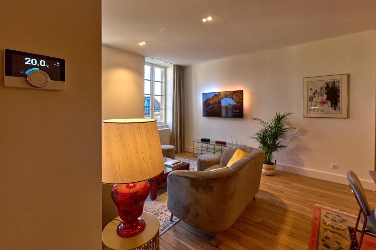 Appartement Montagnon - Les Suites Du Palais - Classe 4 Etoiles, Parking Prive, Vue Cathedrale, 3 Chambres, Primo C0Nciergerie Nevers Exteriör bild