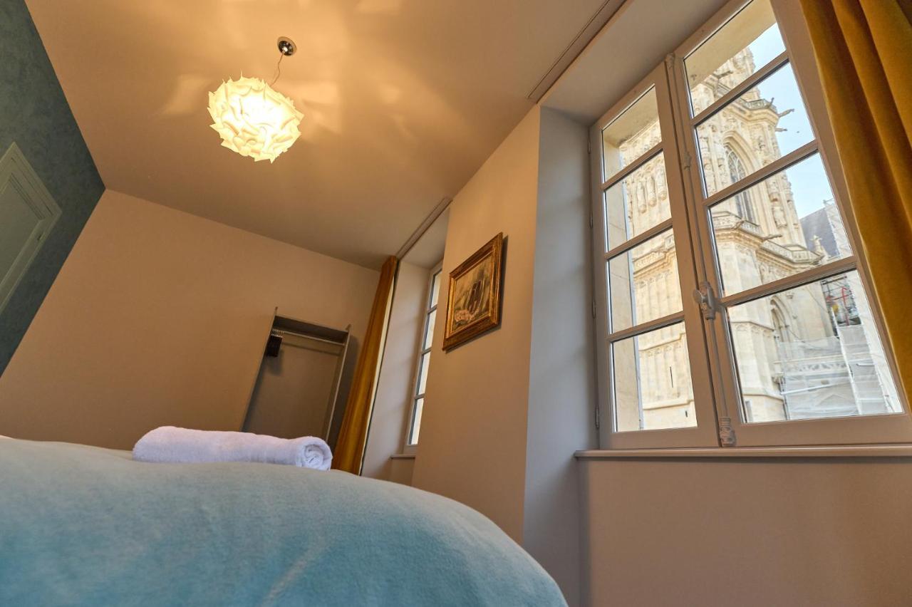 Appartement Montagnon - Les Suites Du Palais - Classe 4 Etoiles, Parking Prive, Vue Cathedrale, 3 Chambres, Primo C0Nciergerie Nevers Exteriör bild