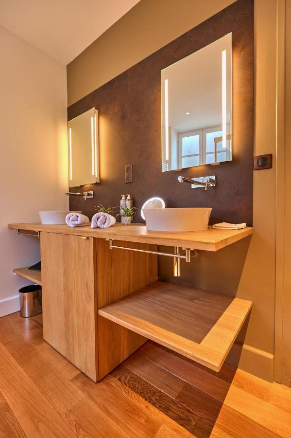 Appartement Montagnon - Les Suites Du Palais - Classe 4 Etoiles, Parking Prive, Vue Cathedrale, 3 Chambres, Primo C0Nciergerie Nevers Exteriör bild