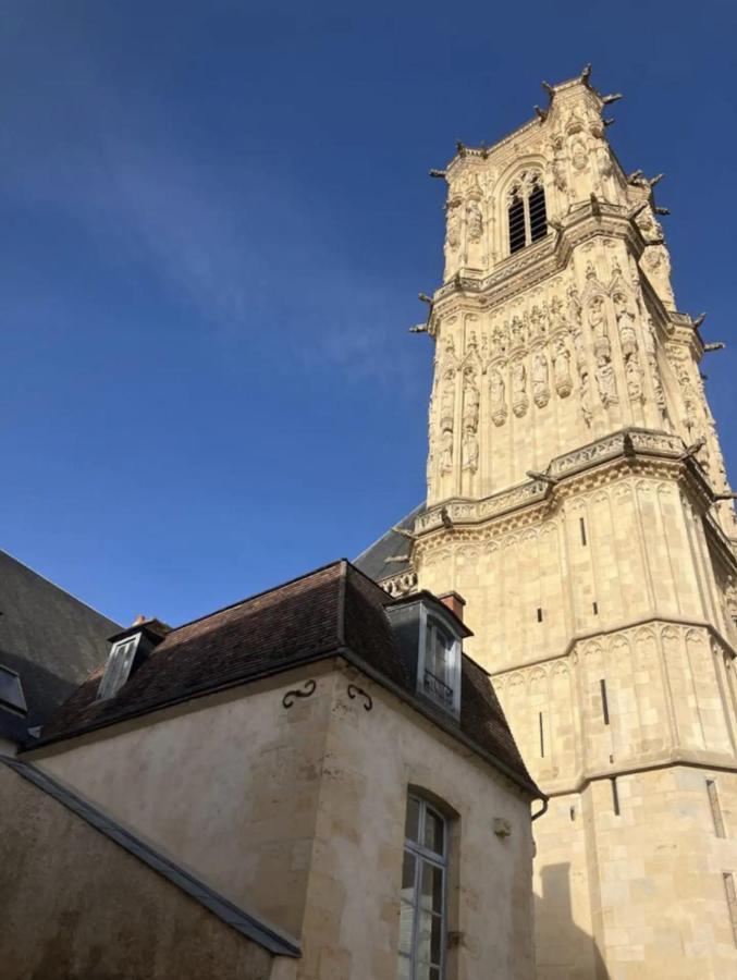 Appartement Montagnon - Les Suites Du Palais - Classe 4 Etoiles, Parking Prive, Vue Cathedrale, 3 Chambres, Primo C0Nciergerie Nevers Exteriör bild