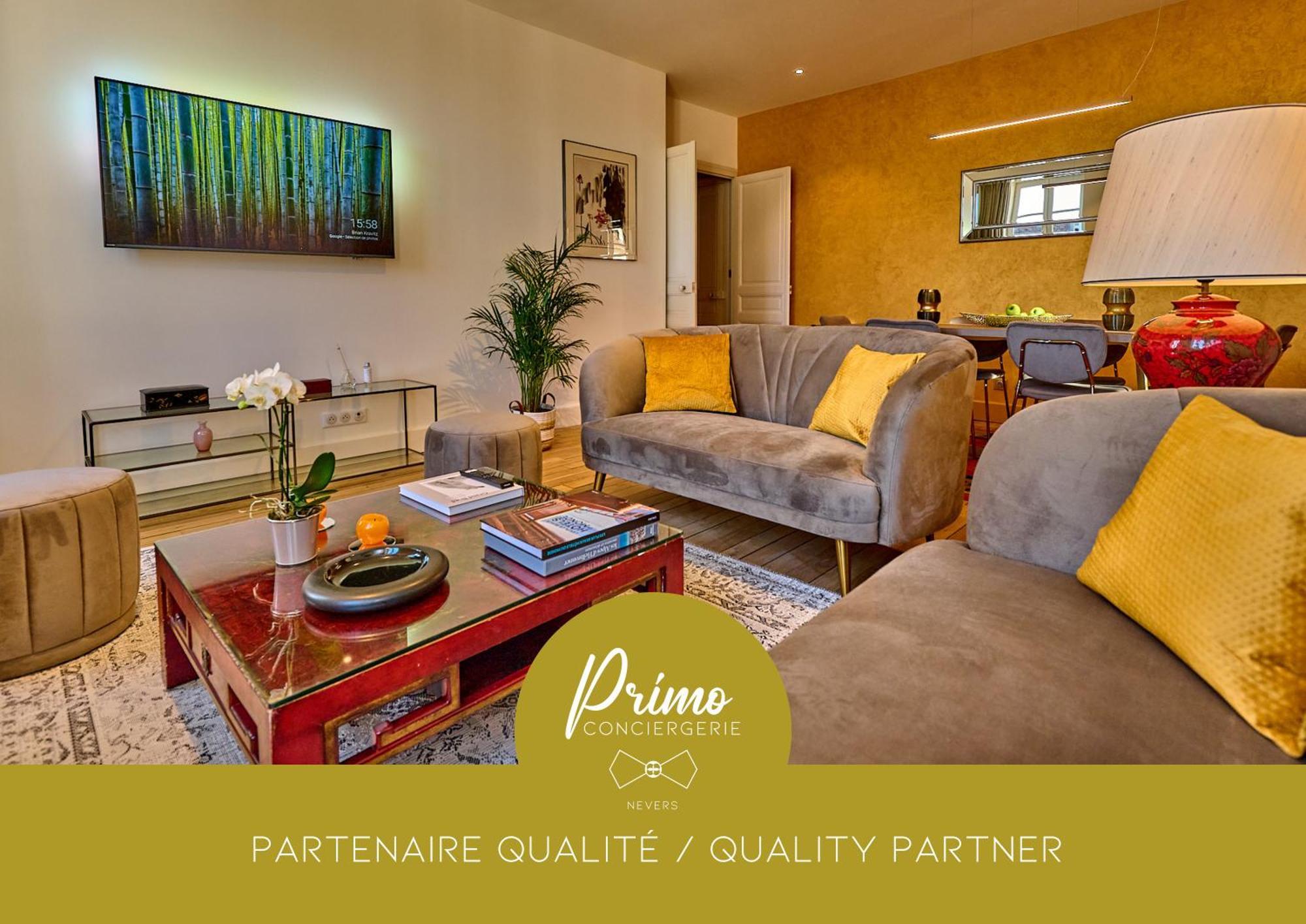 Appartement Montagnon - Les Suites Du Palais - Classe 4 Etoiles, Parking Prive, Vue Cathedrale, 3 Chambres, Primo C0Nciergerie Nevers Exteriör bild